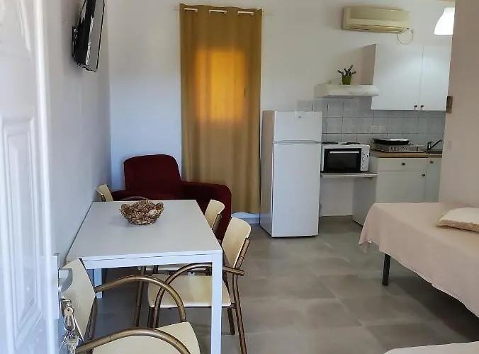 Kouverta شقة فندقية